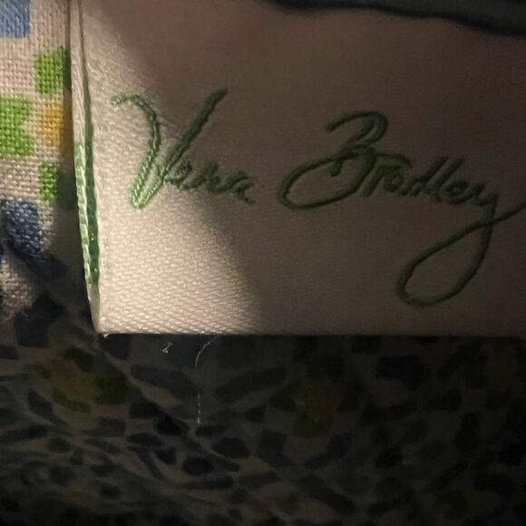 Vera Bradley Retired Blue and Pink Paisley Shoulder Bag never used - Picture 5 of 7